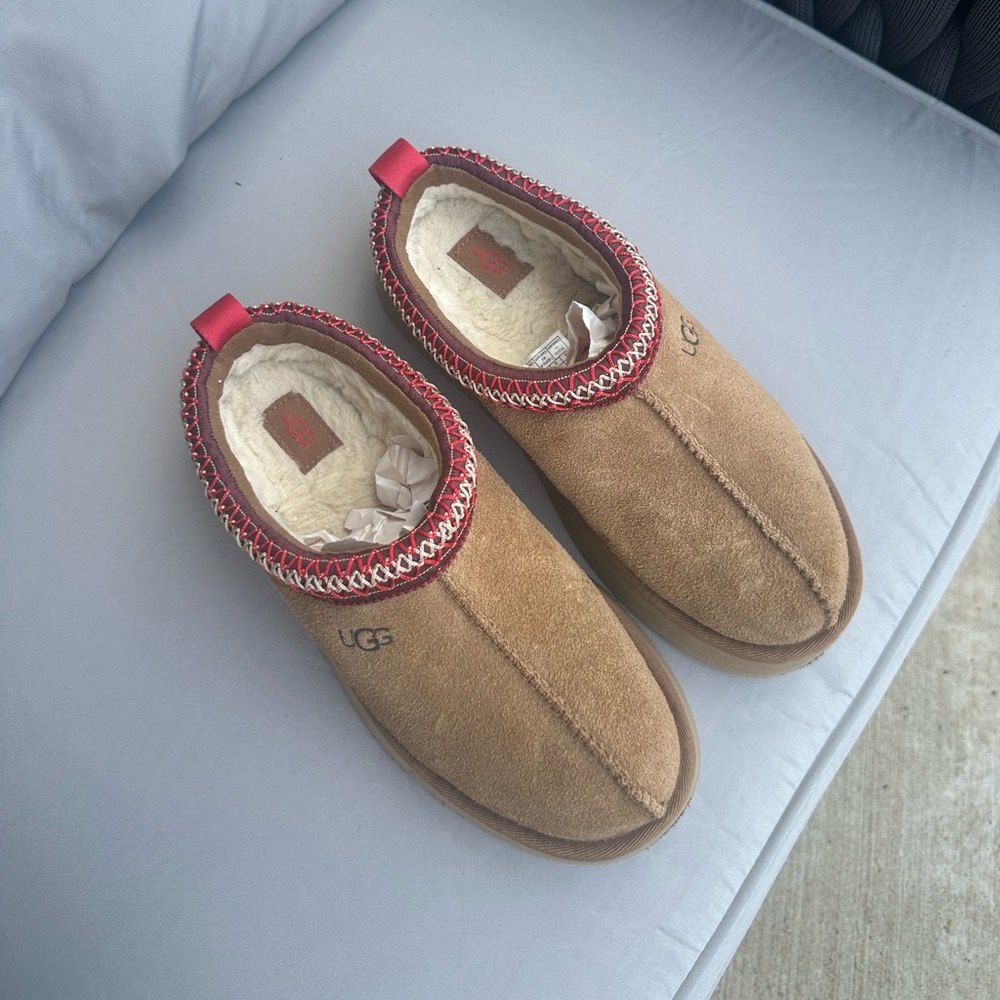 UGG Tazman (TAZZ) Platform Slippers - Chestnut